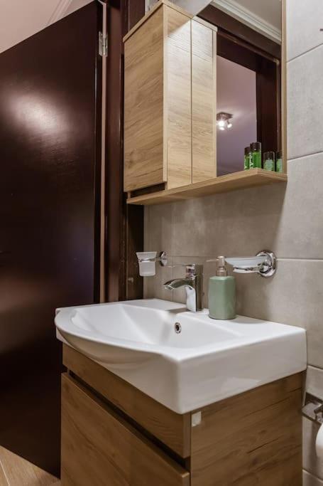 Serenity For Couples Apartment *